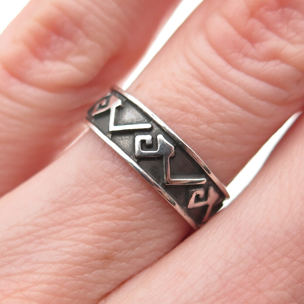 925 Sterling Silver Vintage Tribal Oxidized Band Ring Size 5